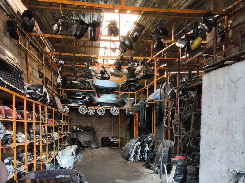 GARAGE DE NOUFEL, 4 / 4