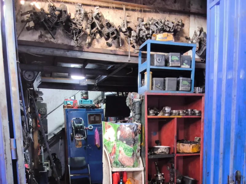 GARAGE DE NEMILA, 4 / 4