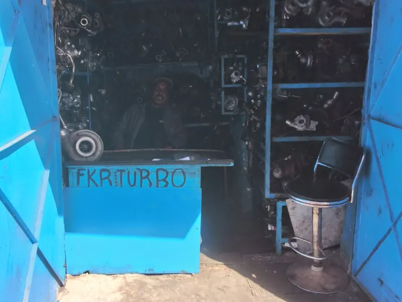 GARAGE DE MR OMAR TURBEAU, 1 / 4